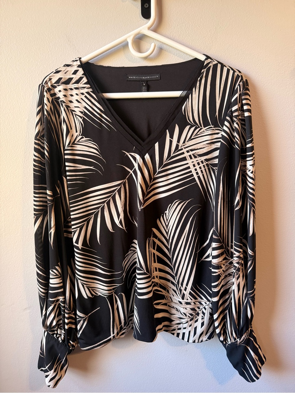 White House Black Market Black Palm Leaf Print Blouse Size Medium